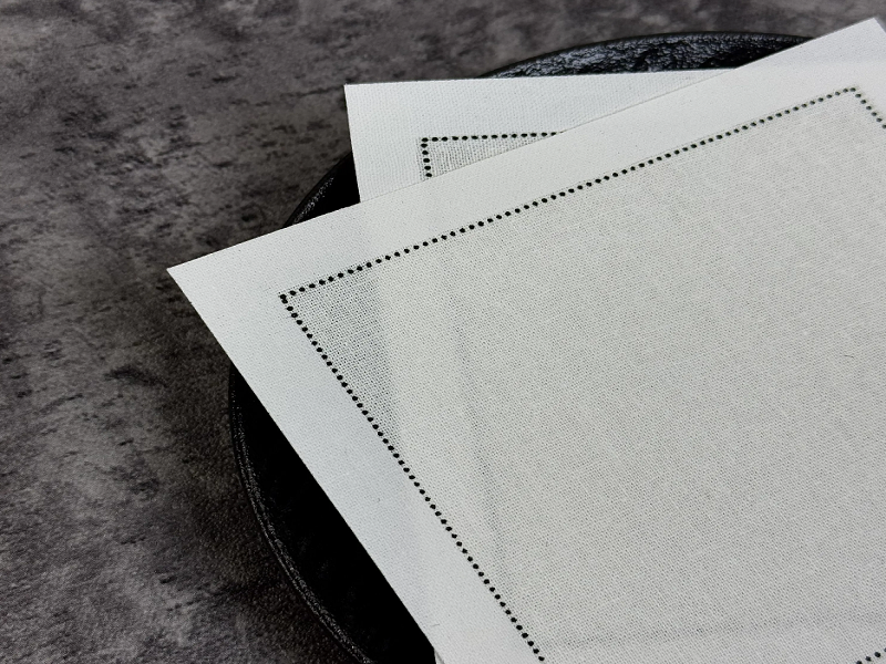 Mitkä ovat lautasliinojen tärkeimmät edut paperilautasliinojen sijaan?